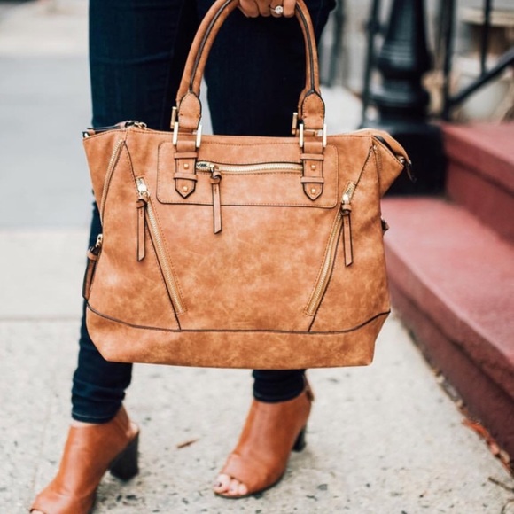 Free People Handbags - *LAST ONE* Charli Bag in Cognac